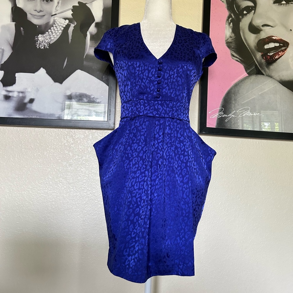 Blue dress with pockets